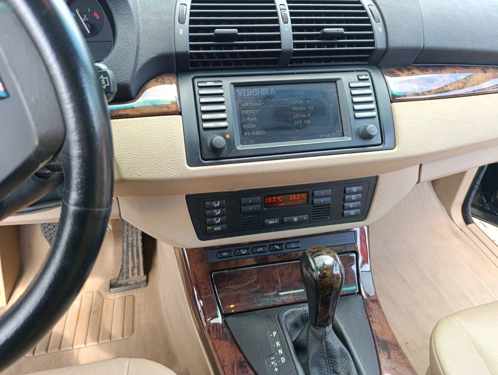 BMW X5 3.0d FACELIFT, снимка 8 - Автомобили и джипове - 54816635