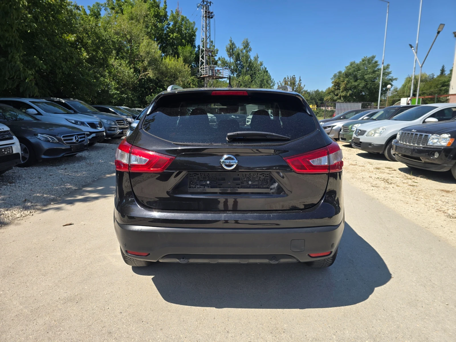 Nissan Qashqai 1.6dci 131к.с Панорама 360 , снимка 6 - Автомобили и джипове - 55461834