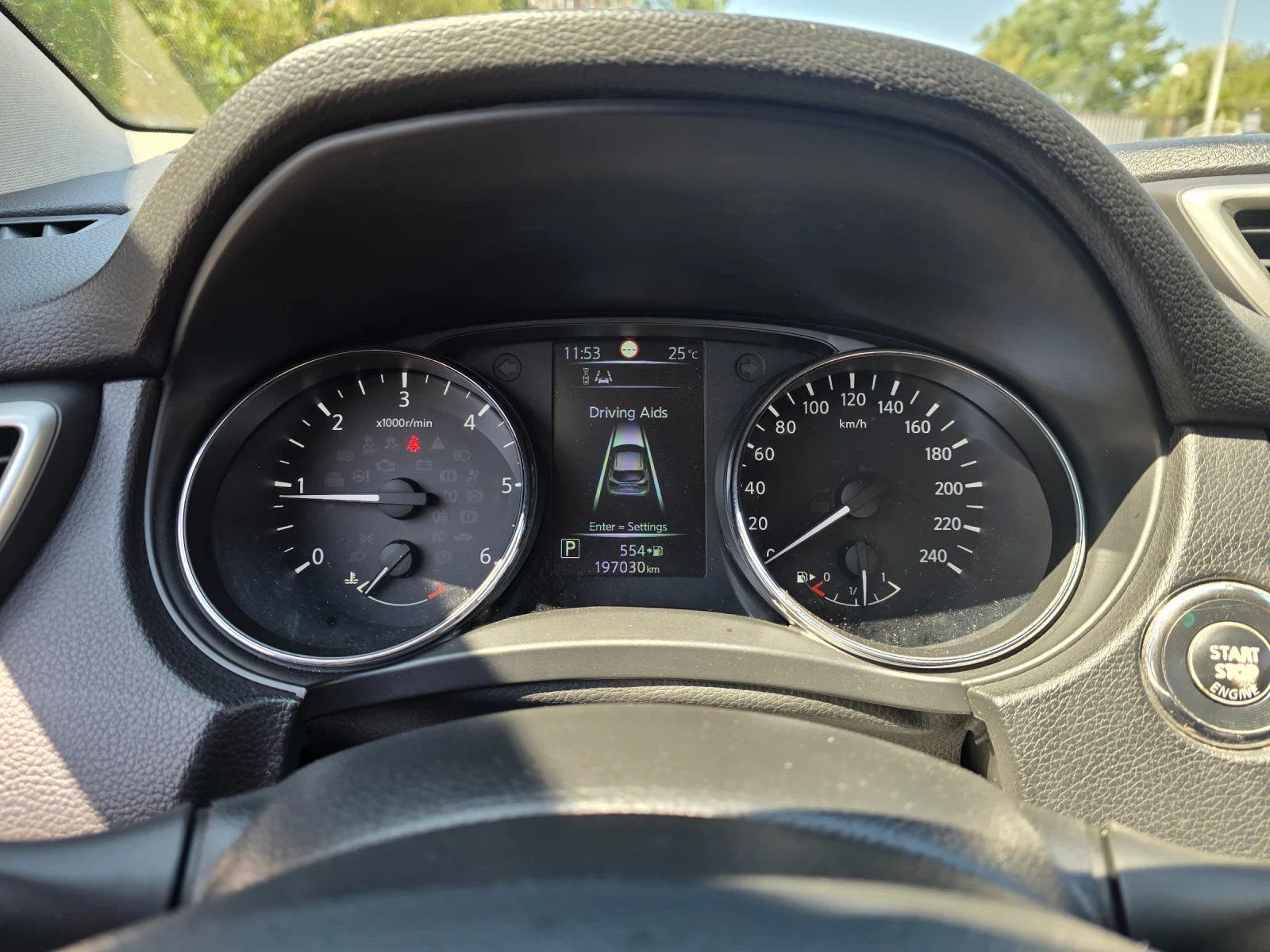 Nissan Qashqai 1.6dci 131к.с Панорама 360 , снимка 17 - Автомобили и джипове - 55461834