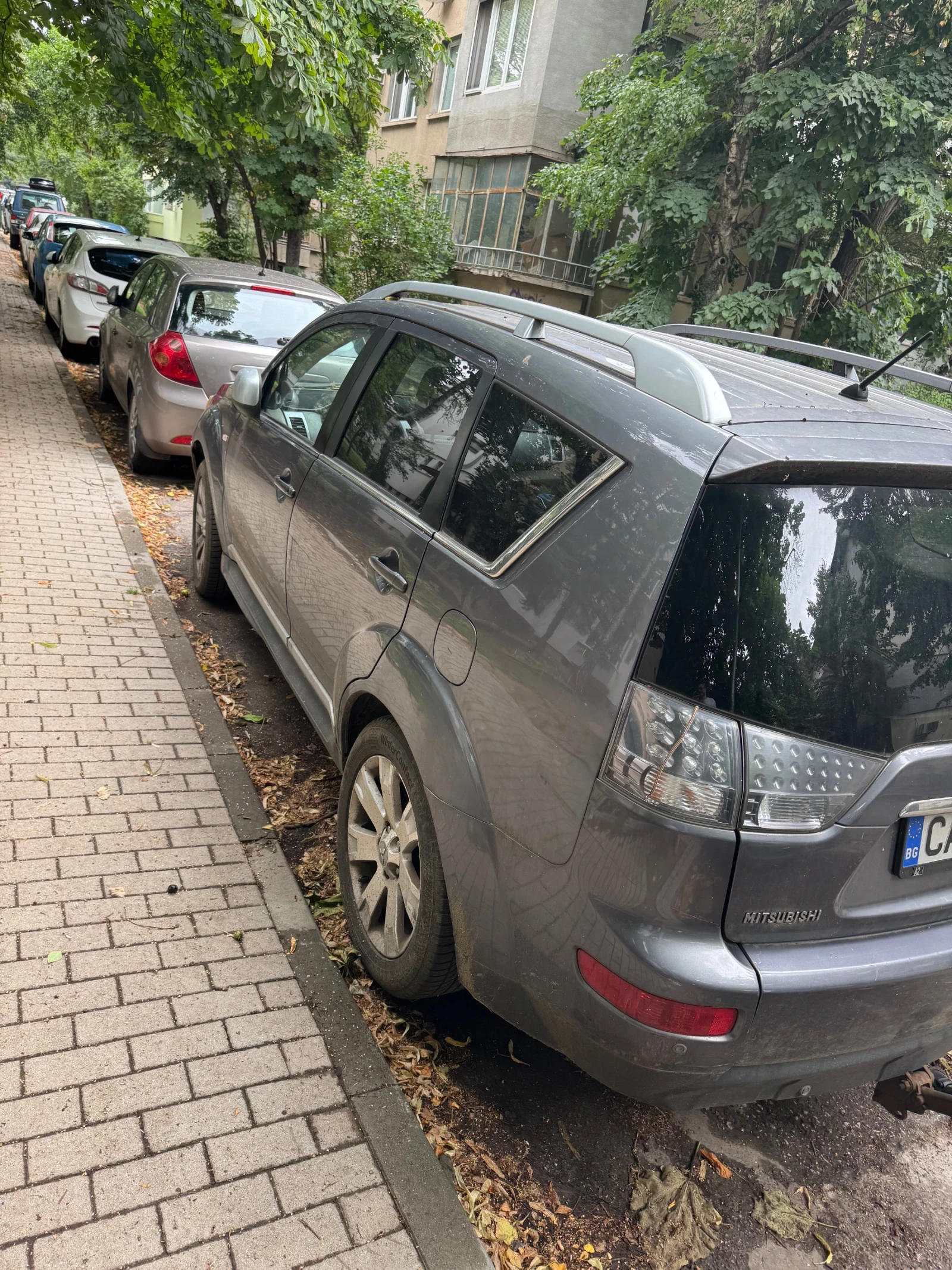 Mitsubishi Outlander, снимка 5 - Автомобили и джипове - 55565245