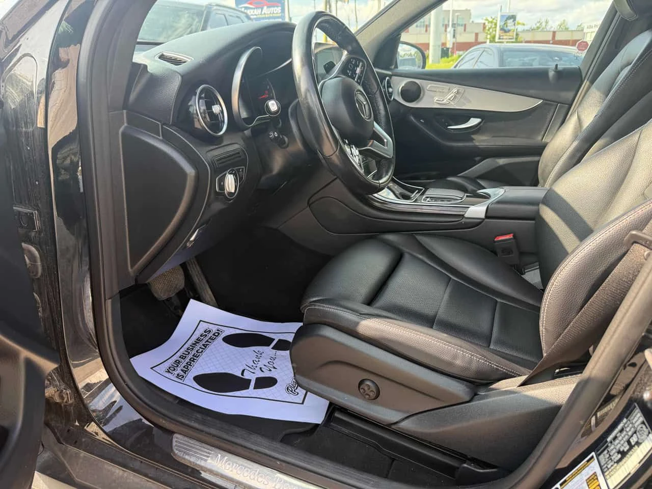 Mercedes-Benz GLC 300 4MATIC | CARFAX | АВТОКРЕДИТ БЕЗ ПЪРВОНАЧАЛНА, снимка 7 - Автомобили и джипове - 55567978