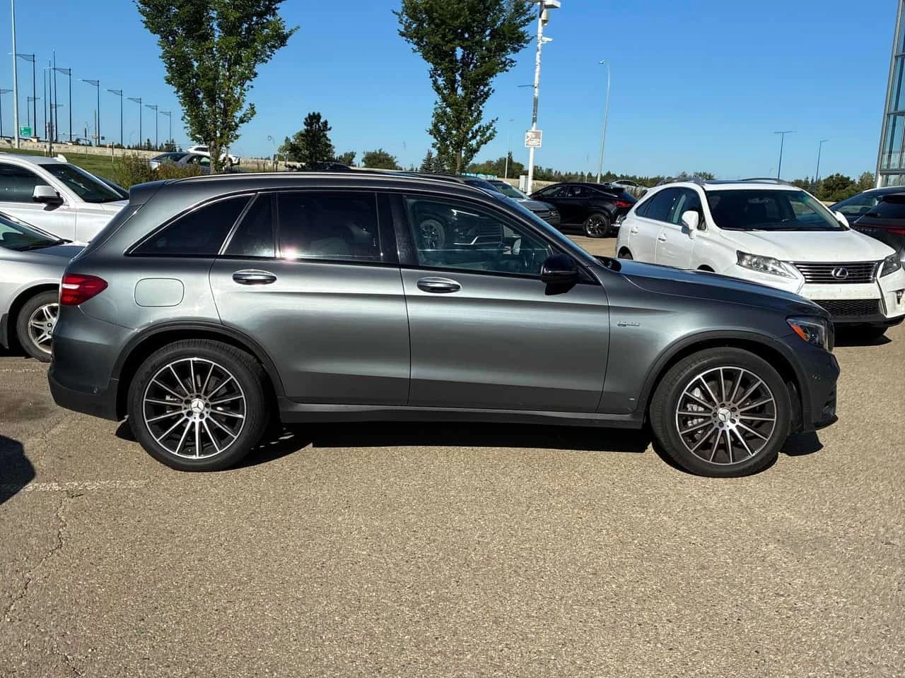 Mercedes-Benz GLC 43 AMG /DISTRONIC/360/BURMESTER/КЛИП НА МОТОРА , снимка 3 - Автомобили и джипове - 55735088