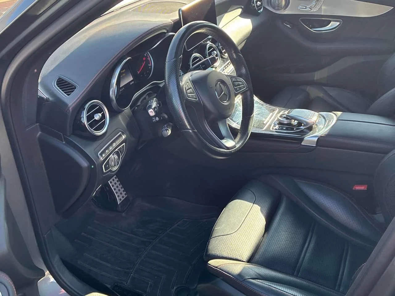 Mercedes-Benz GLC 43 AMG /DISTRONIC/360/BURMESTER/КЛИП НА МОТОРА , снимка 5 - Автомобили и джипове - 55735088