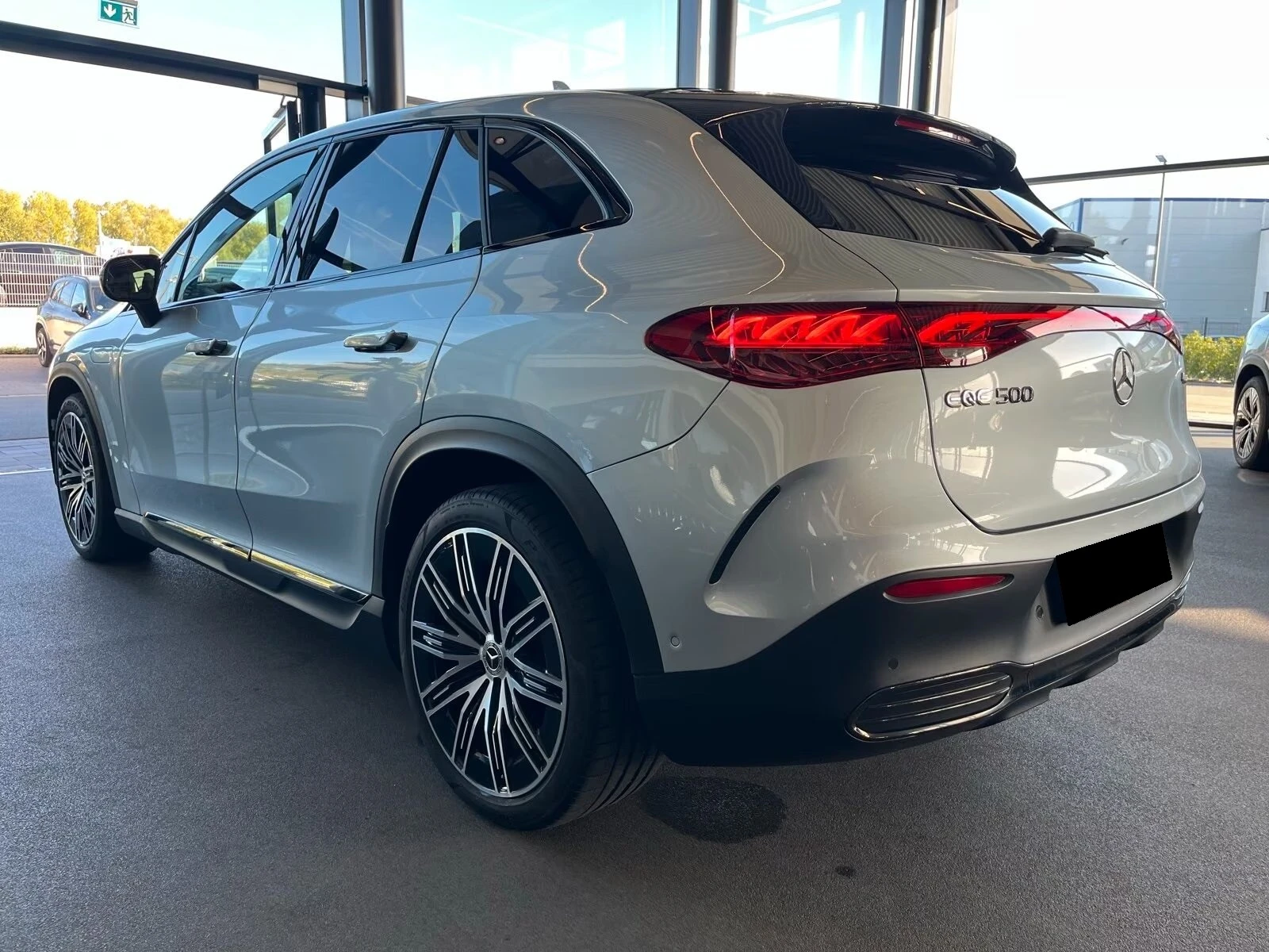 Mercedes-Benz EQE 500 / SUV / 4-MATIC / AMG / NIGHT / AIRMATIC / | Mobile.bg � ����������� 3