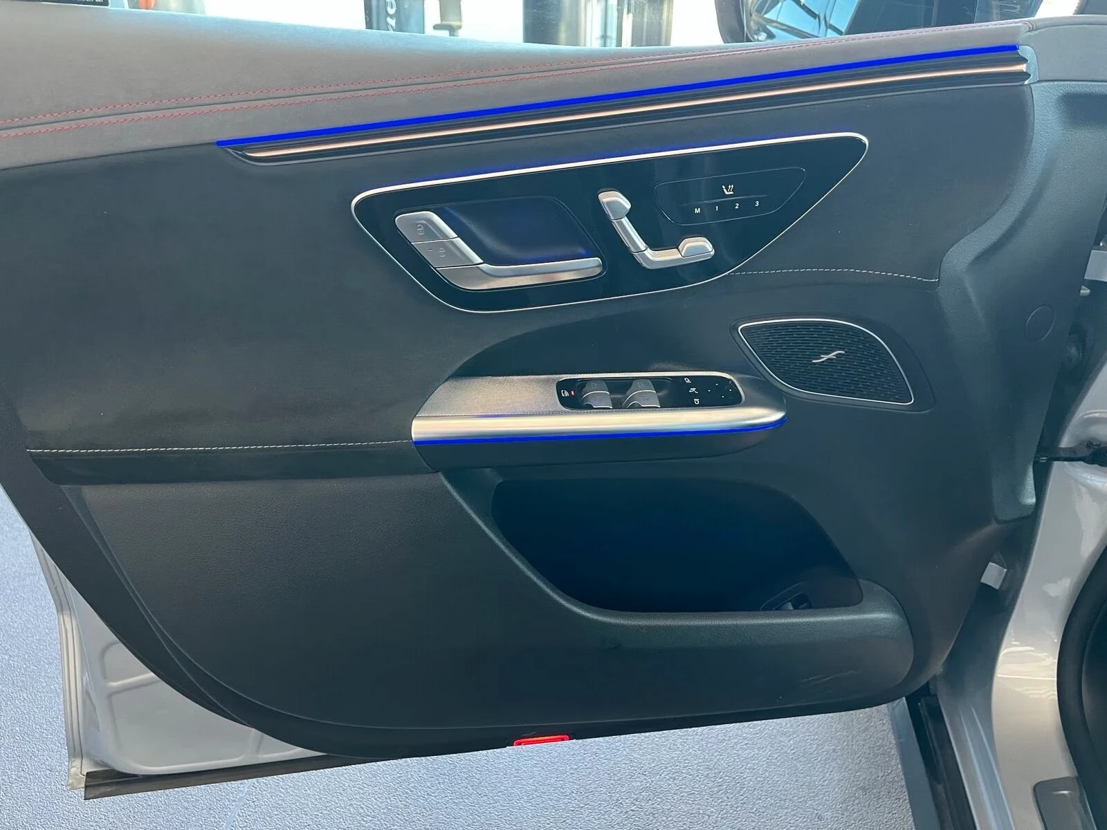 Mercedes-Benz EQE 500 / SUV / 4-MATIC / AMG / NIGHT / AIRMATIC / | Mobile.bg � ����������� 9