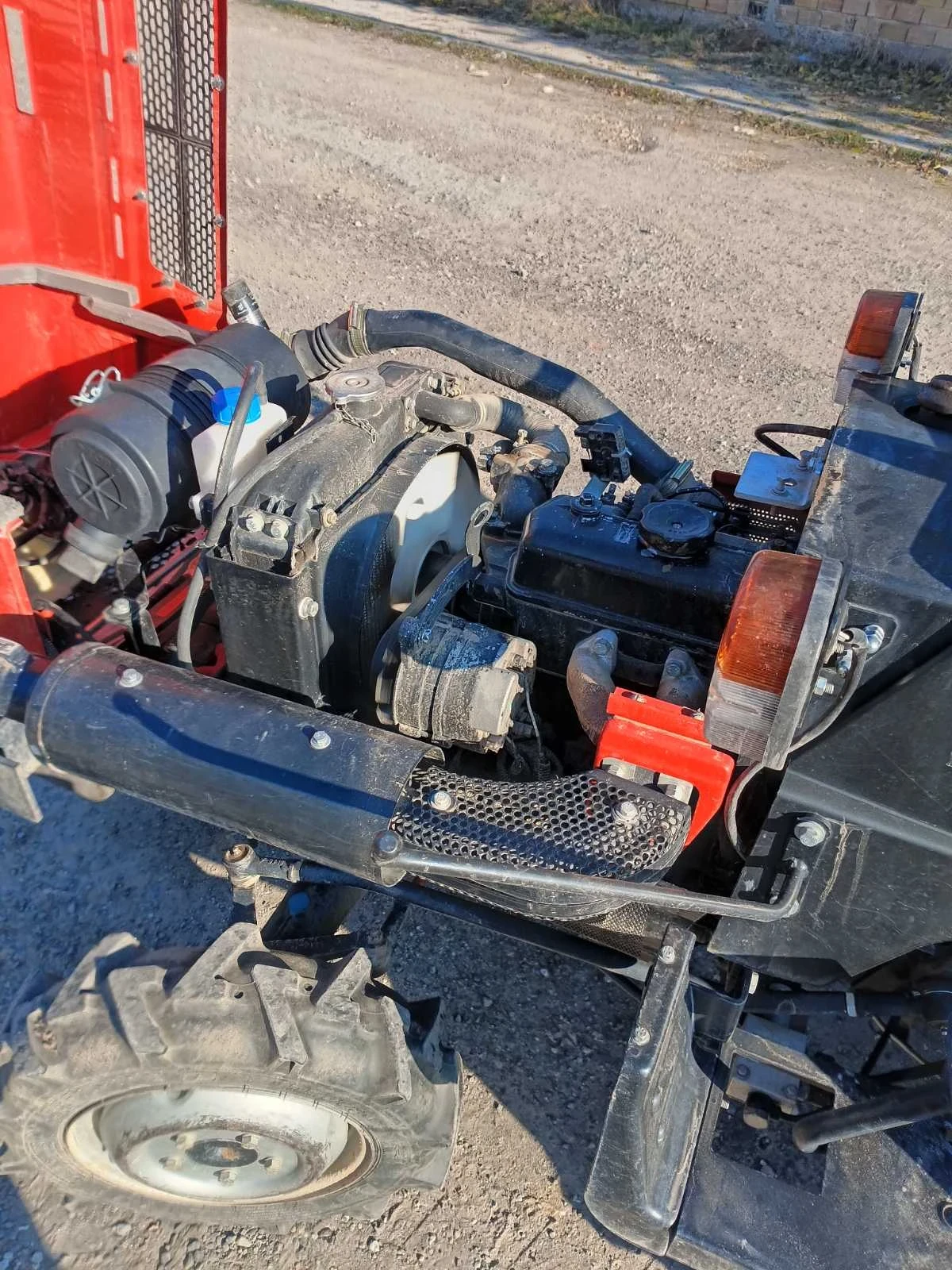 Трактор Mitsubishi  - изображение 7