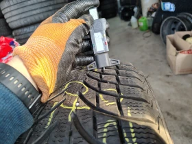 Гуми Зимни 215/70R16, снимка 4