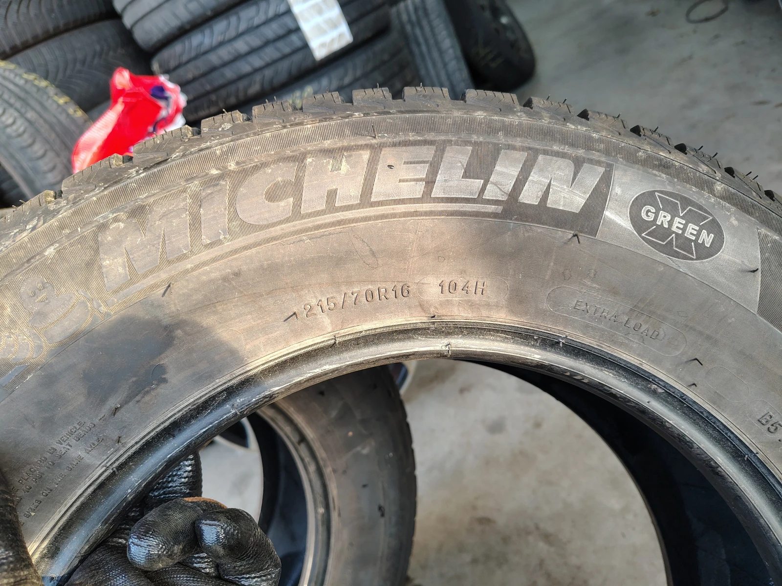 Гуми Зимни 215/70R16, снимка 7 - Гуми и джанти - 54085661