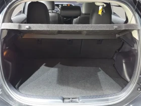 Toyota Prius C 1.5 Хибрид, снимка 11