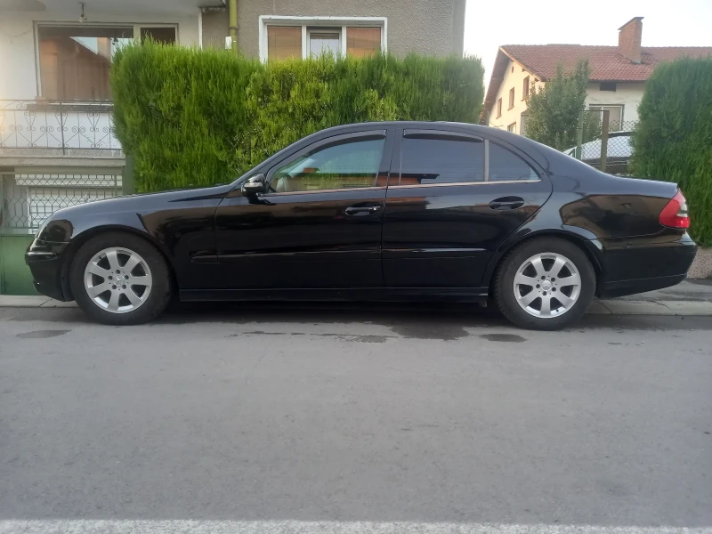 Mercedes-Benz E 200 200 CDi, снимка 4 - Автомобили и джипове - 47640608