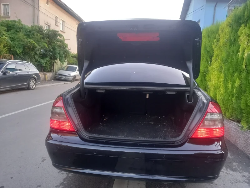 Mercedes-Benz E 200 200 CDi, снимка 2 - Автомобили и джипове - 47640608