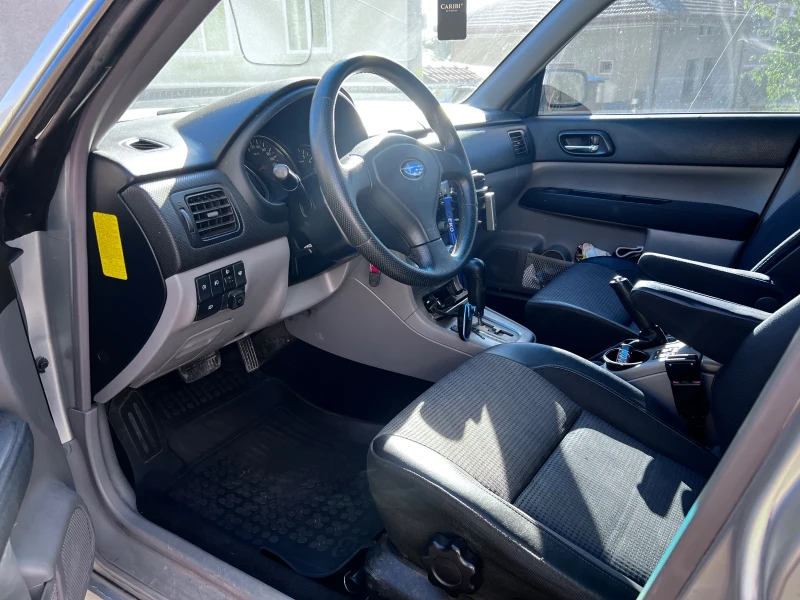 Subaru Forester Комби, снимка 9 - Автомобили и джипове - 48399894