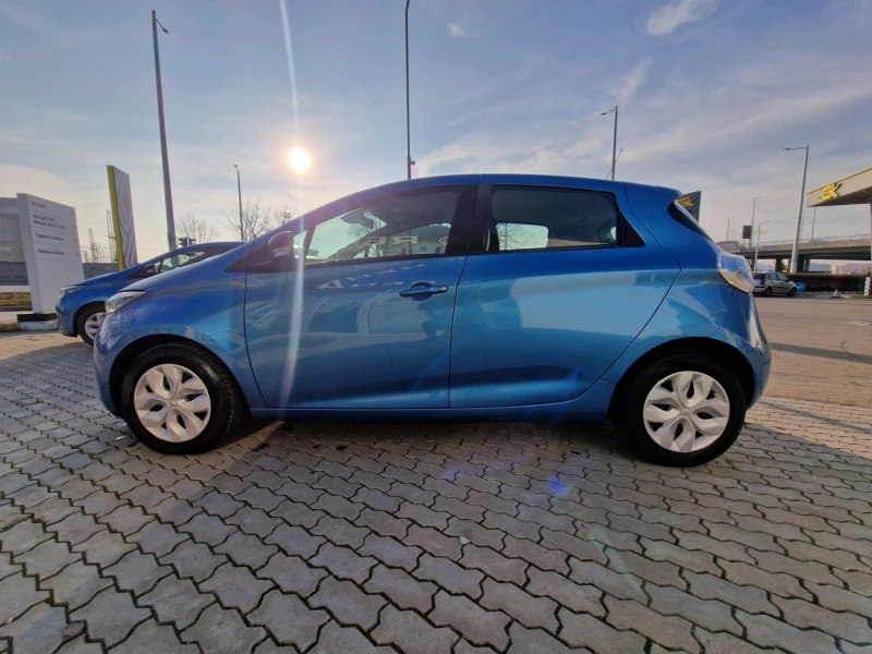 Renault Zoe, снимка 4 - Автомобили и джипове - 52241746