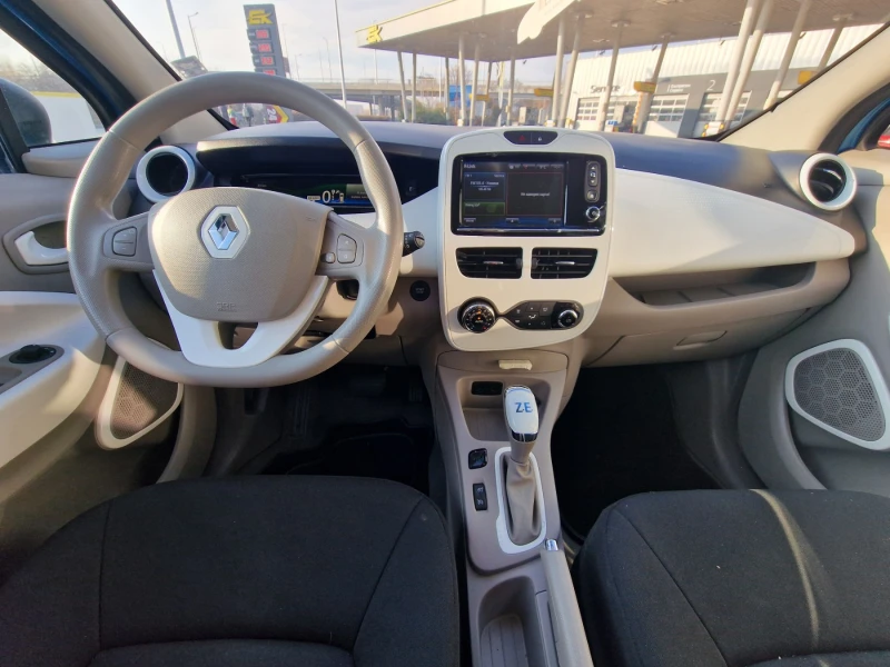 Renault Zoe, снимка 8 - Автомобили и джипове - 52241746