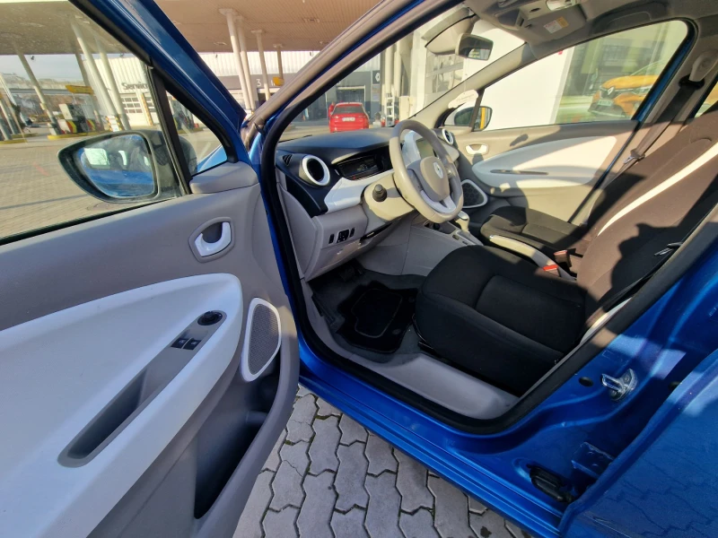 Renault Zoe, снимка 9 - Автомобили и джипове - 52241746