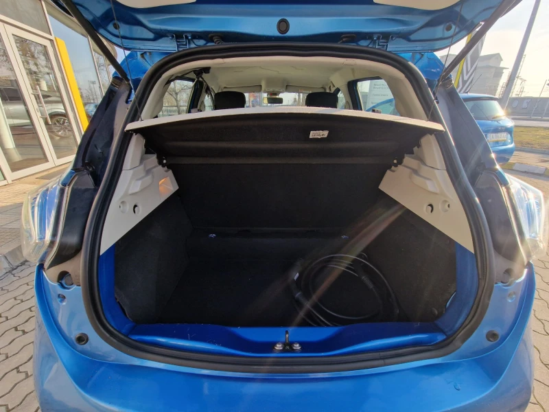 Renault Zoe, снимка 11 - Автомобили и джипове - 52241746