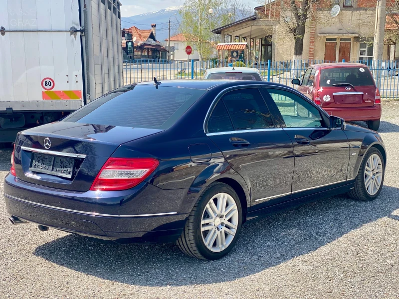 Mercedes-Benz C 220 Уникат, снимка 3 - Автомобили и джипове - 49964303