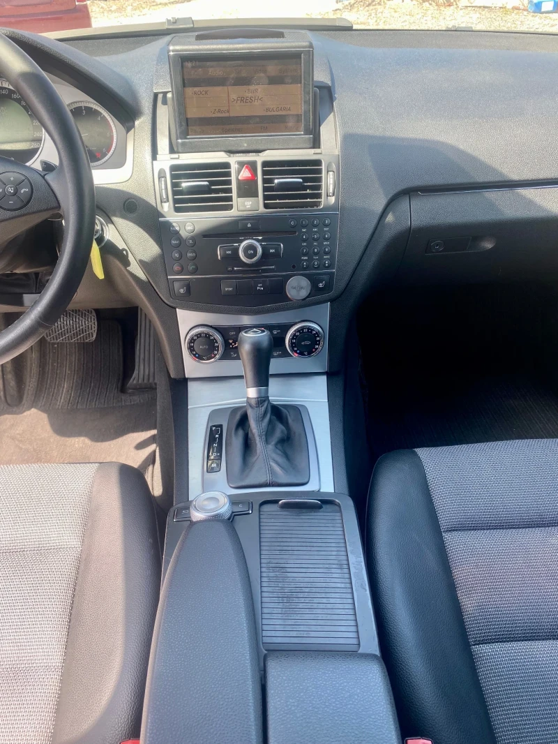 Mercedes-Benz C 220 Уникат, снимка 6 - Автомобили и джипове - 49964303