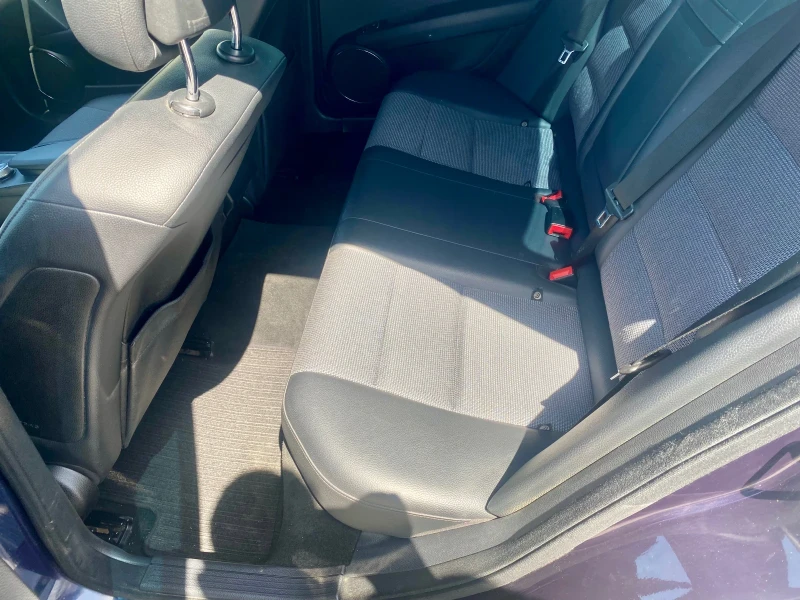 Mercedes-Benz C 220 Уникат, снимка 7 - Автомобили и джипове - 49964303
