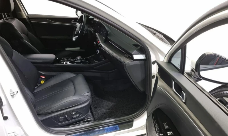 Kia K5 2.0 Noblesse * НАЙ-ДОБРА ЦЕНА В БЪЛГАРИЯ* , снимка 10 - Автомобили и джипове - 52357552