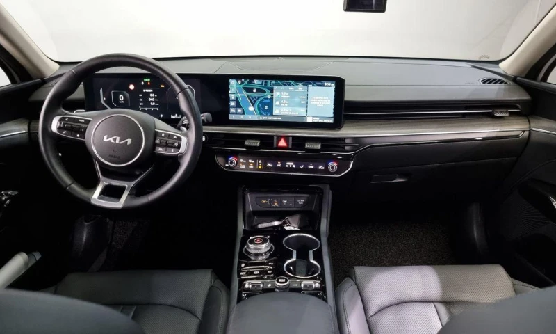 Kia K5 2.0 Noblesse * НАЙ-ДОБРА ЦЕНА В БЪЛГАРИЯ* , снимка 7 - Автомобили и джипове - 52357552