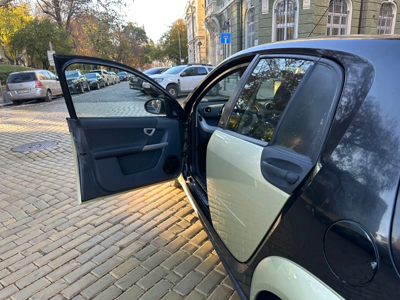 Smart Forfour 1.3 бензин - в движение , снимка 5 - Автомобили и джипове - 52457887