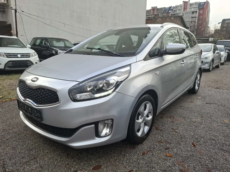 Kia Carens 1.7 7 места, снимка 2 - Автомобили и джипове - 52490640