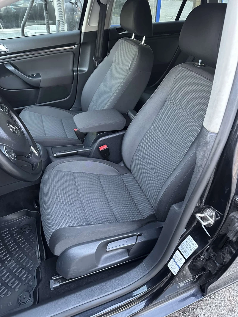 VW Golf SWIS, снимка 6 - Автомобили и джипове - 52513670