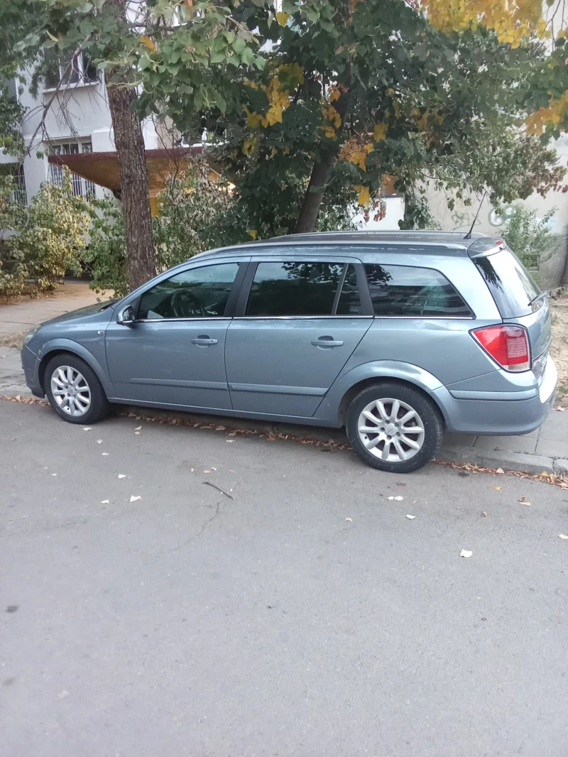 Opel Astra 1.7, снимка 2 - Автомобили и джипове - 52626029