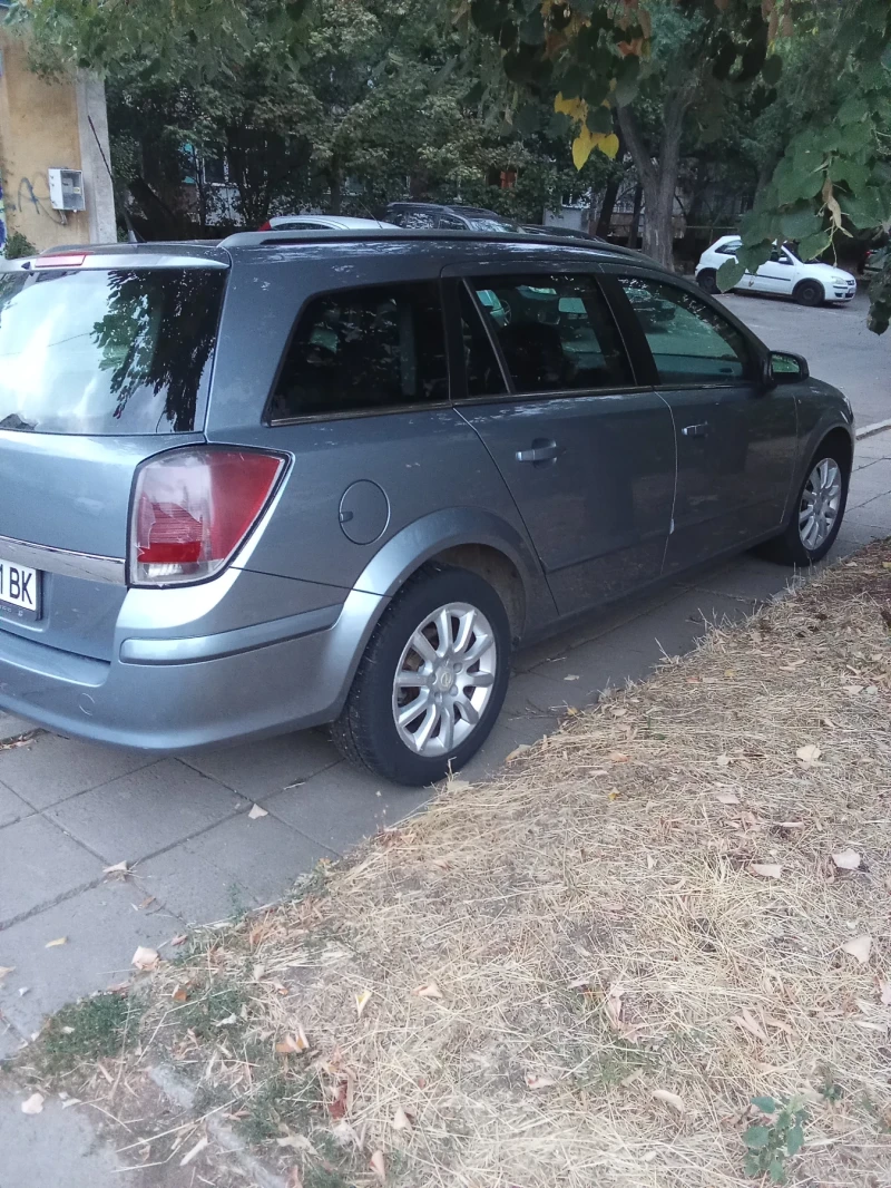 Opel Astra 1.7, снимка 4 - Автомобили и джипове - 52626029
