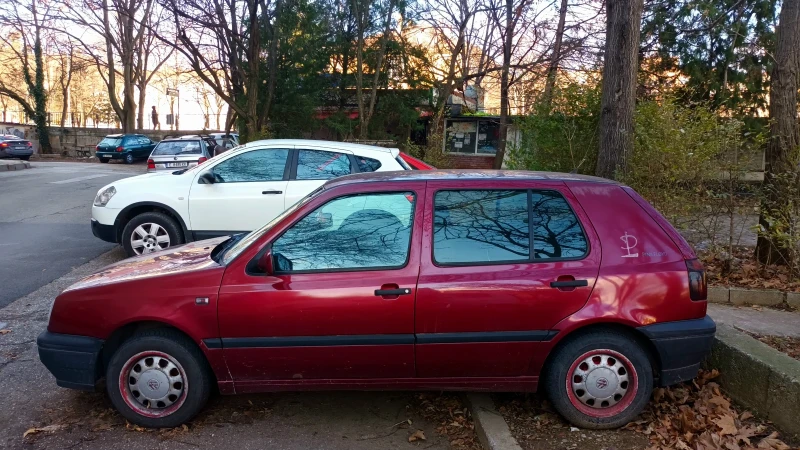 VW Golf, снимка 2 - Автомобили и джипове - 52937193