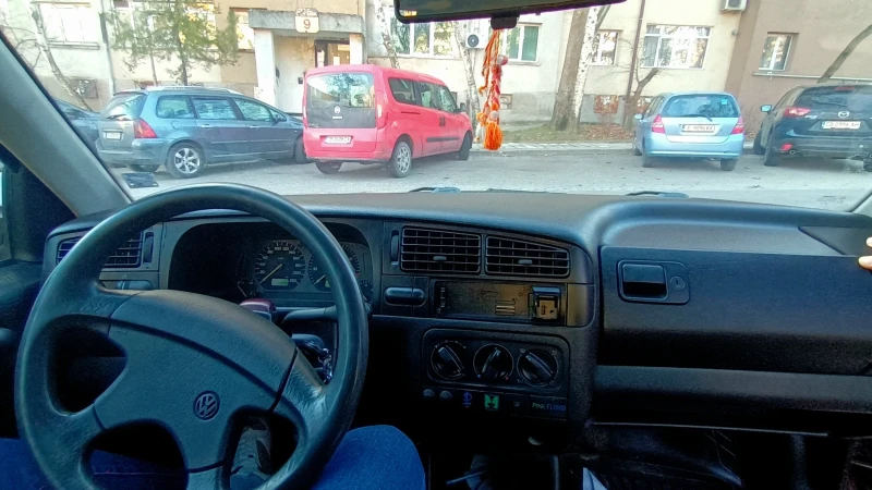 VW Golf, снимка 6 - Автомобили и джипове - 52937193
