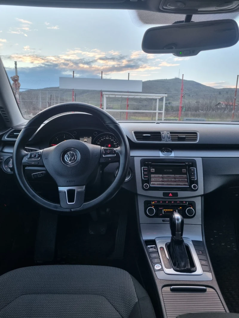 VW Passat 2.0tdi 170 коня DSG Автомат, keyless go, снимка 10 - Автомобили и джипове - 53036024