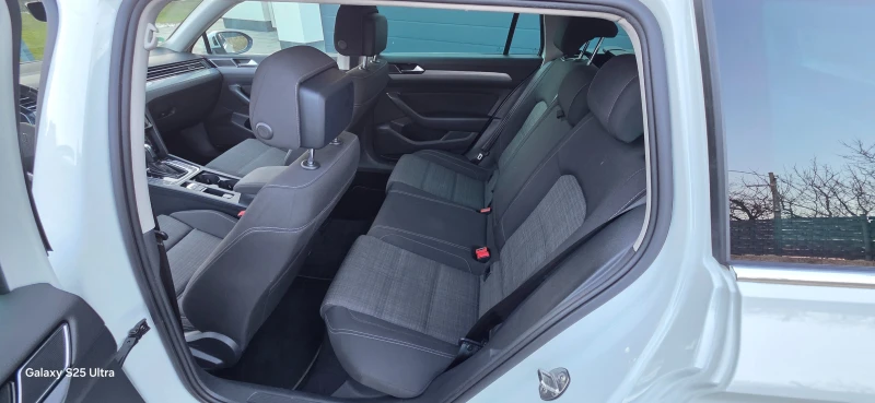 VW Passat 2.0 TDI Business DSG7, снимка 13 - Автомобили и джипове - 53214047