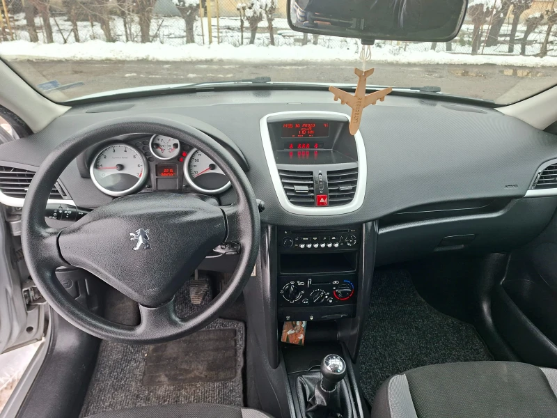Peugeot 207 1.4 Клима Панорама топ, снимка 13 - Автомобили и джипове - 53328302