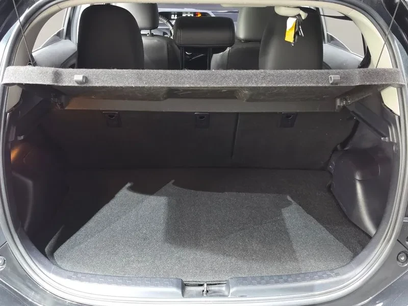 Toyota Prius C 1.5 Хибрид, снимка 11 - Автомобили и джипове - 55643662