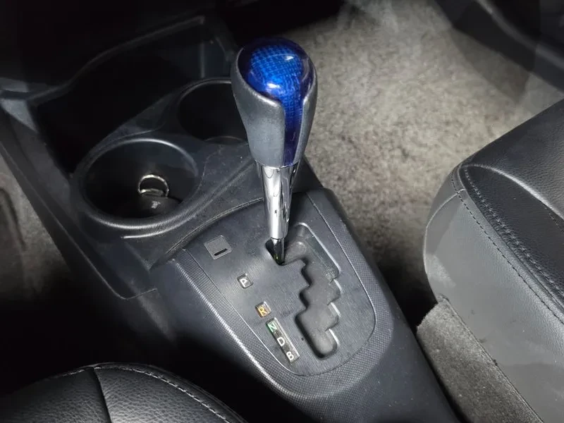 Toyota Prius C 1.5 Хибрид, снимка 7 - Автомобили и джипове - 55643662