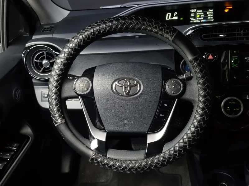 Toyota Prius C 1.5 Хибрид, снимка 4 - Автомобили и джипове - 55643662