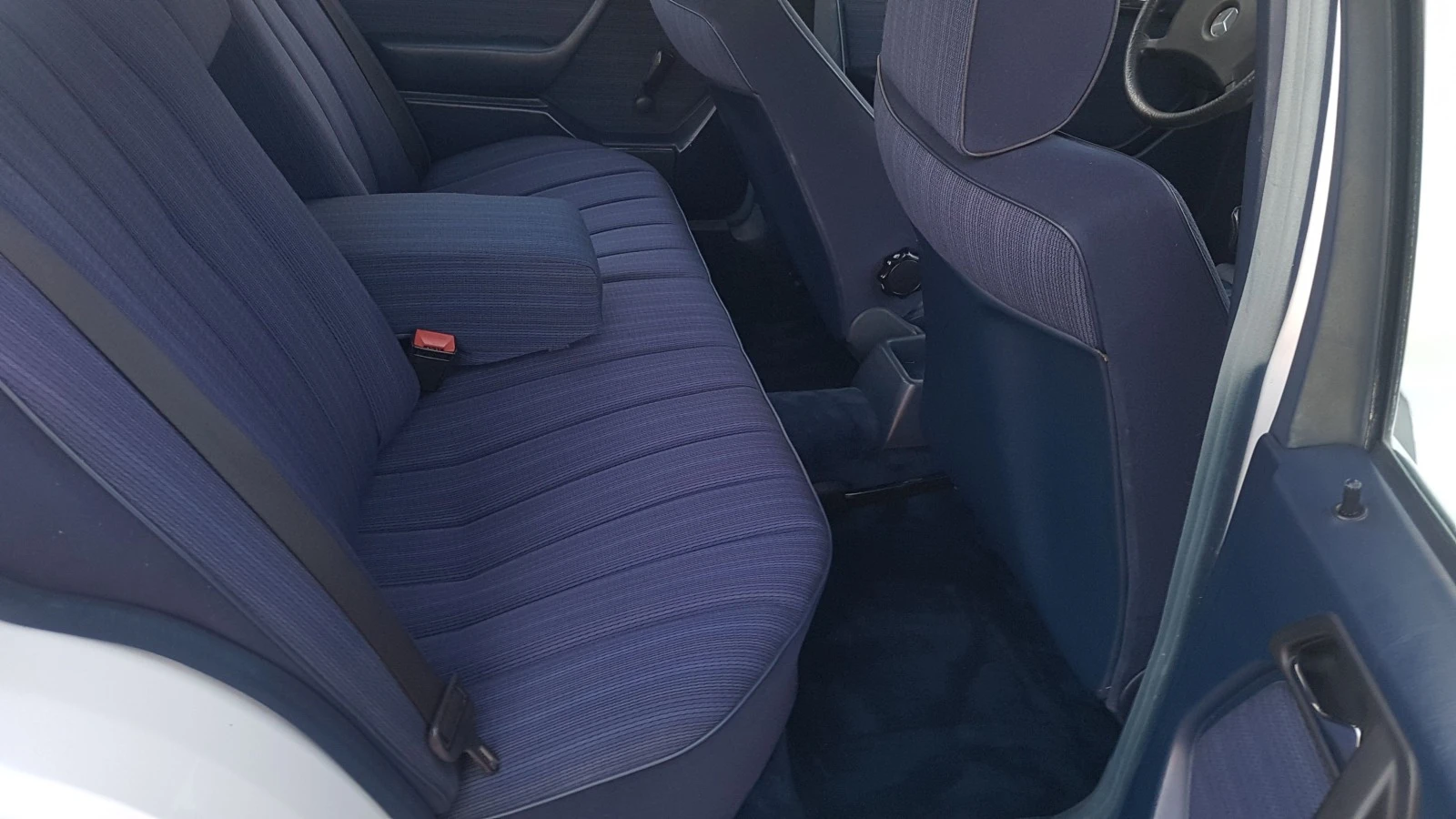 Mercedes-Benz 124 230Е | Mobile.bg — изображение 12