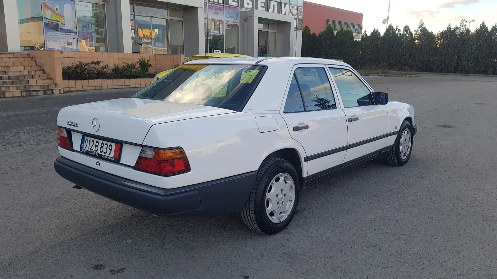 Mercedes-Benz 124 230Е - изображение 6