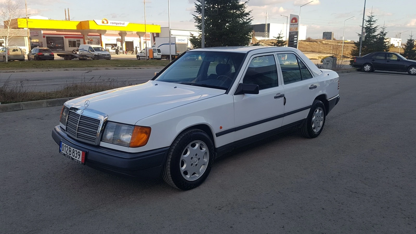 Mercedes-Benz 124 230Е - изображение 3