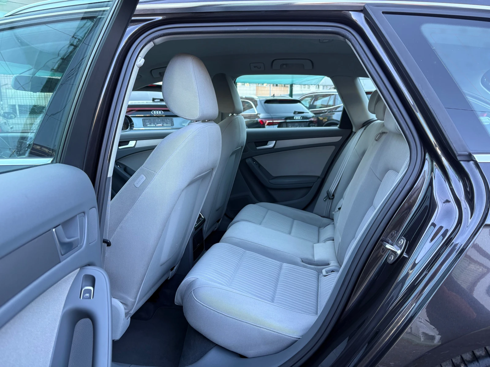 Audi A4 2.0T= 225HP= QUATTRO= АВТОМАТИК= НАВИ= S LINE= TOP - изображение 10