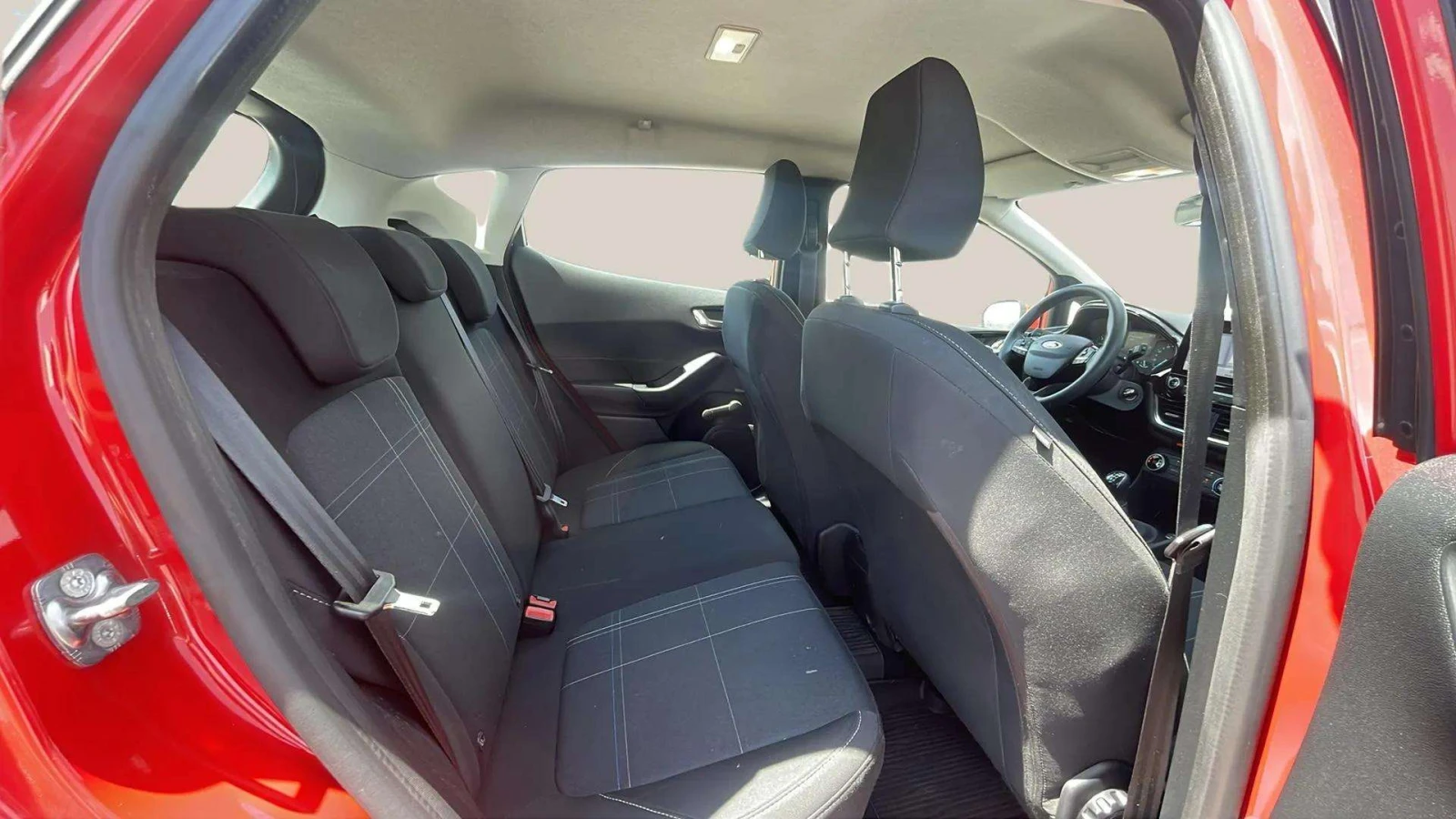 Ford Fiesta 1.1i - изображение 10
