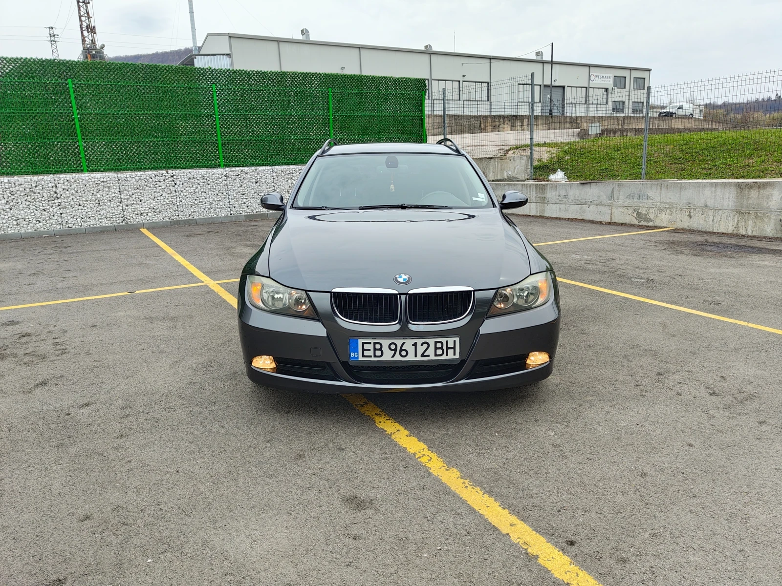 BMW 318 e91 - изображение 3