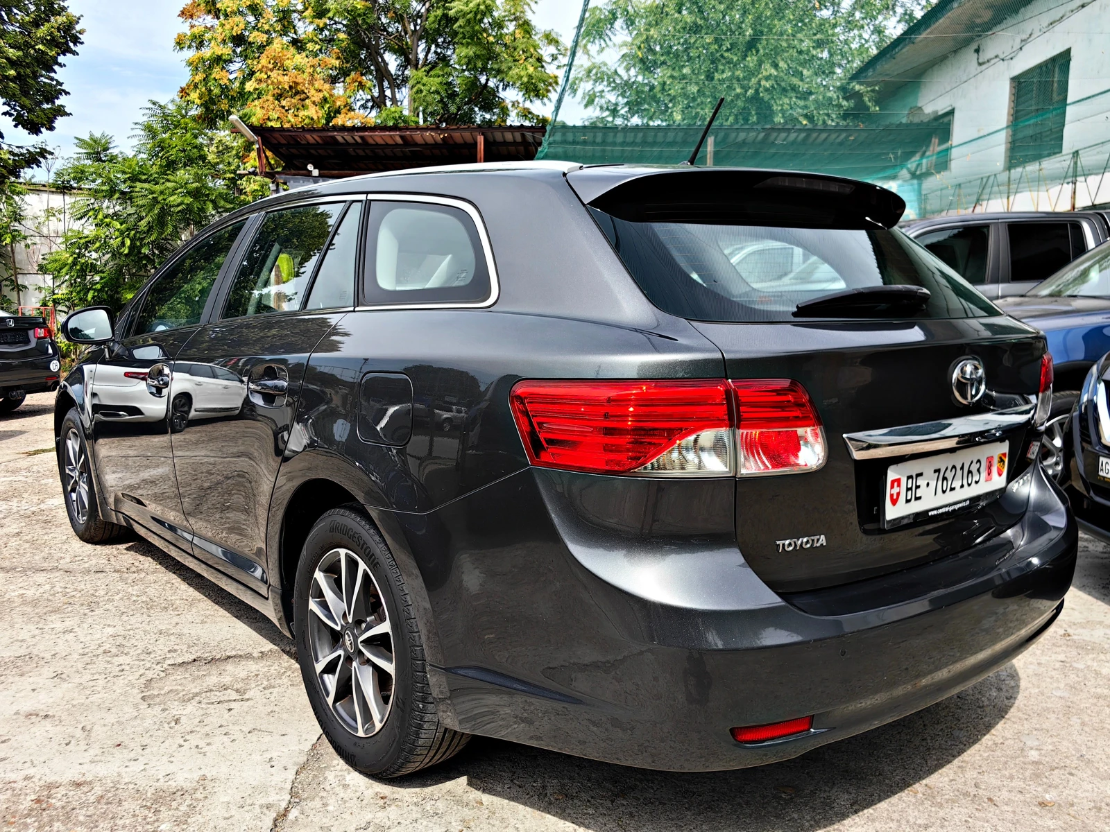 Toyota Avensis 2.0!!ШВЕЙЦАРИЯ!!УНИКАТ!!ТОП СЪСТОЯНИЕ! - изображение 3