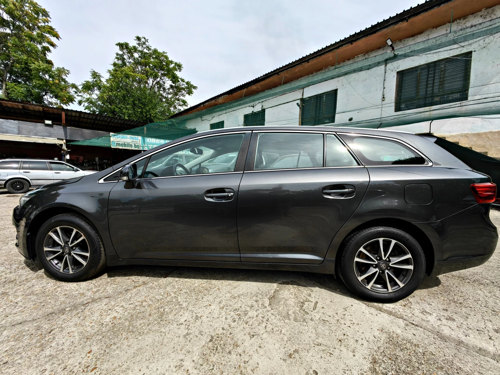 Toyota Avensis 2.0!!ШВЕЙЦАРИЯ!!УНИКАТ!!ТОП СЪСТОЯНИЕ! - изображение 2