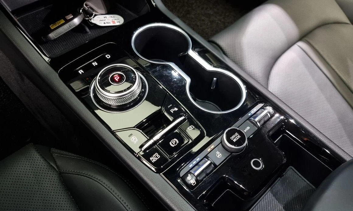 Kia K5 2.0 Noblesse * -   *  | Mobile.bg   9