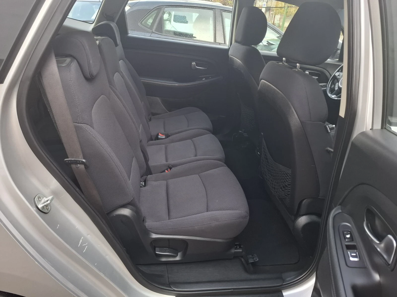 Kia Carens 1.7 7  | Mobile.bg   11