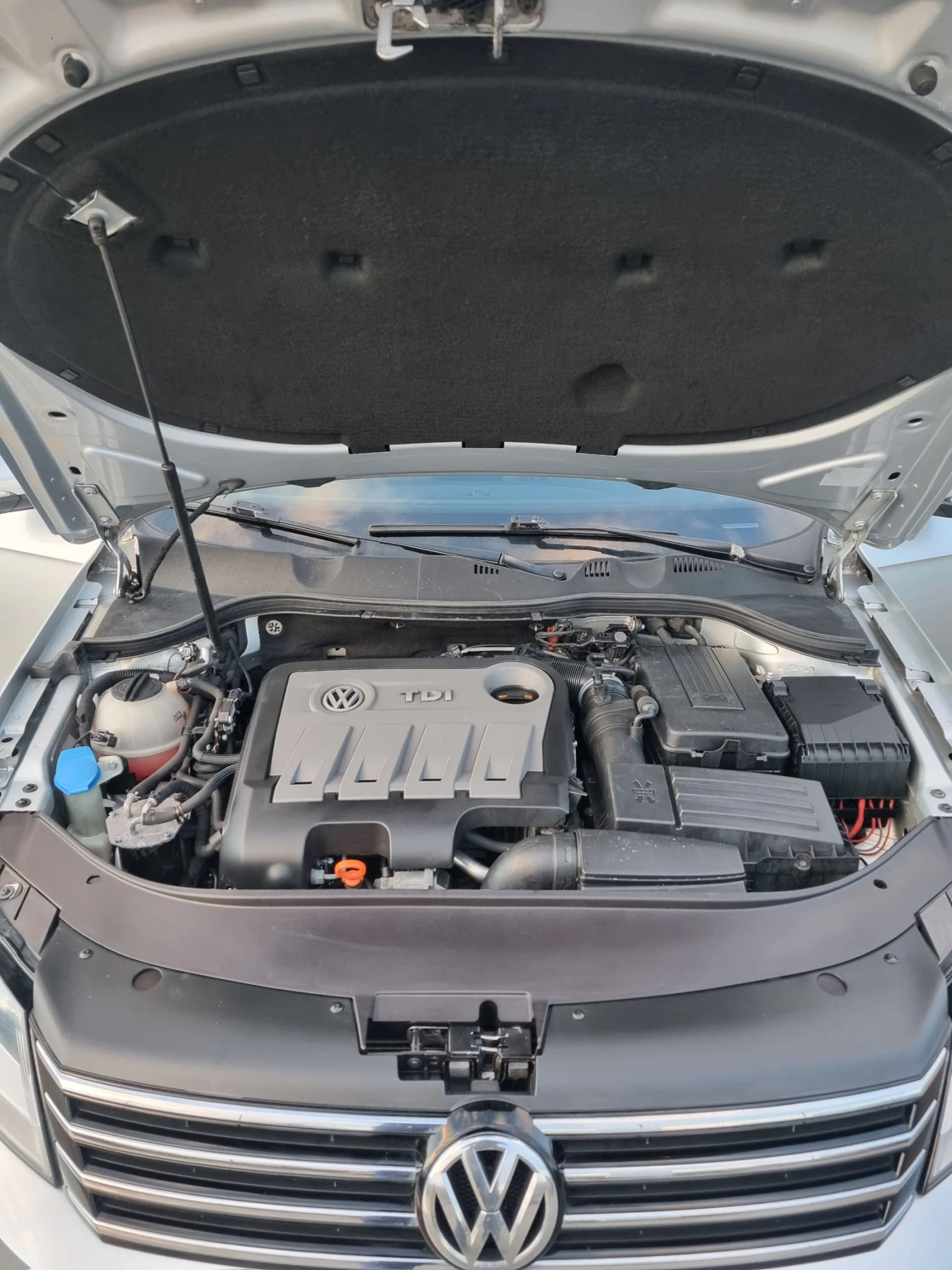 VW Passat 2.0tdi 170 ���� DSG �������, keyless go | Mobile.bg � ����������� 17