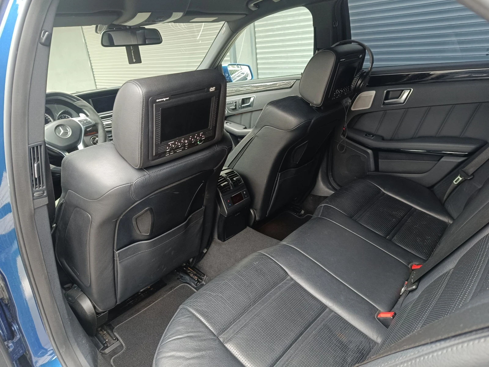 Mercedes-Benz E 63 AMG E 63 AMG Bang&Olufsen Швейцария Нов Внос , снимка 17 - Автомобили и джипове - 53926078